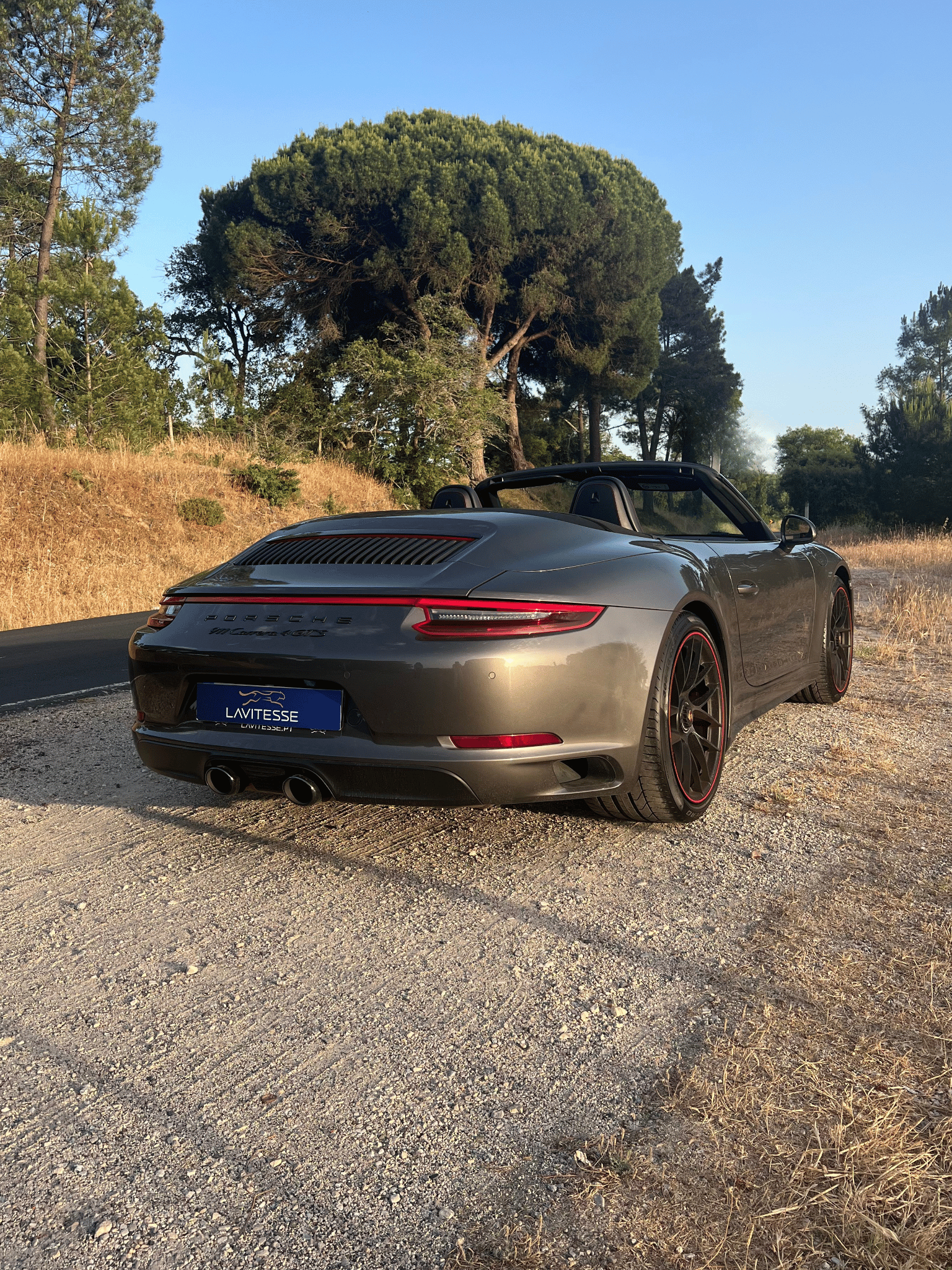 Importação de veículos - Porsche 911 Carrera 4 GTS Cabrio - LAVITESSE